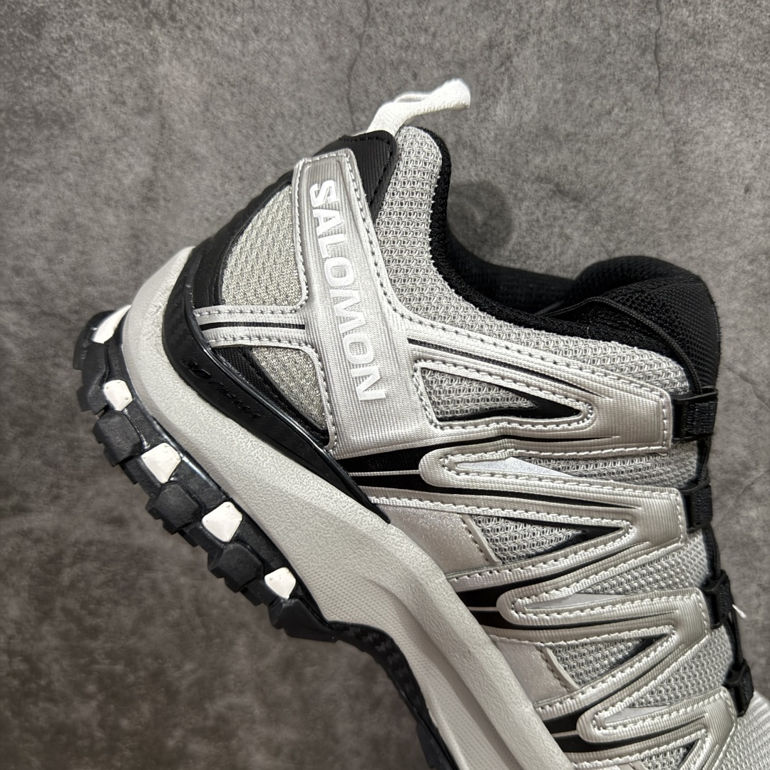 图片[7]-【新M版】SALOMON XA Pro 3D ADV 萨洛蒙潮流越野机能户外功能鞋 全新版本出货 品质 细节 材料实拍肉眼可以见！ 售前售后一步到位 纯原外贸平台特供订单 耗时半年巨作 全套原纸板楦头开发 原厂特供网布配套加持 确保原汁原味 完美呈现版型 原档数据独家私模五层组合大底 原装Ortholite轻量化鞋垫 中底布带钢印编号 原厂TPU锁扣 进口港宝加持 后跟自然饱满 还原公司包裹性 鞋面采用SENSIFT贴合技术 全方位贴合包裹脚型 鞋跟部鞋底牵引设计 提供强大的抓地性能 更适应野外崎岖不平的道路 其3D ADVANCED CHASSIS底盘 材料轻量大化 钉齿设计更具稳定性 防护性 鞋底易磨损区运用CONTAGRIP高耐磨材料 应对城市硬质路面长距离跑考验 尺码：36 36.5 37.5 38 38.5 39 40 40.5 41 42 42.5 43 44 44.5 45-选品中心