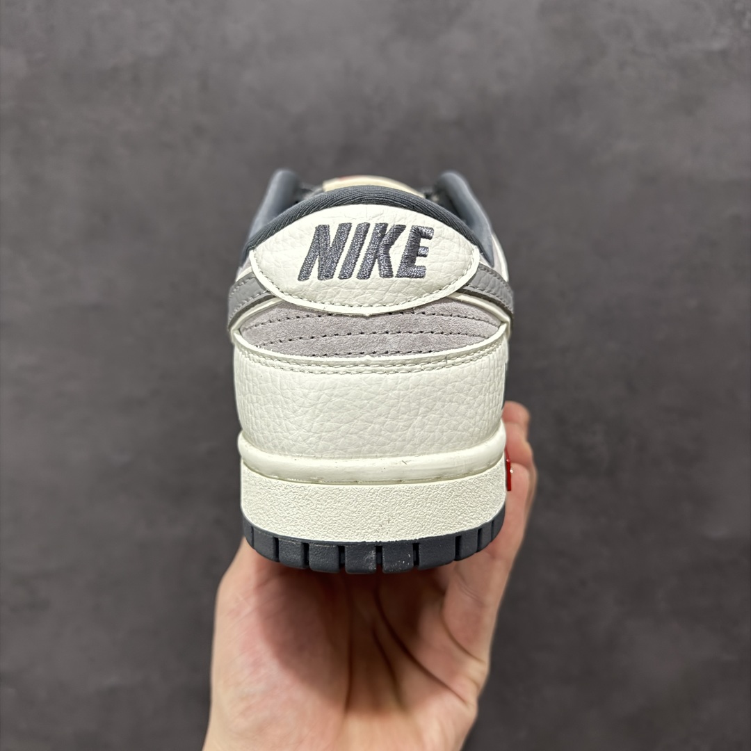  正常放店
【定制版】Nike SB Dunk Low Supreme联名三勾 奶白灰底配色 低帮休闲运