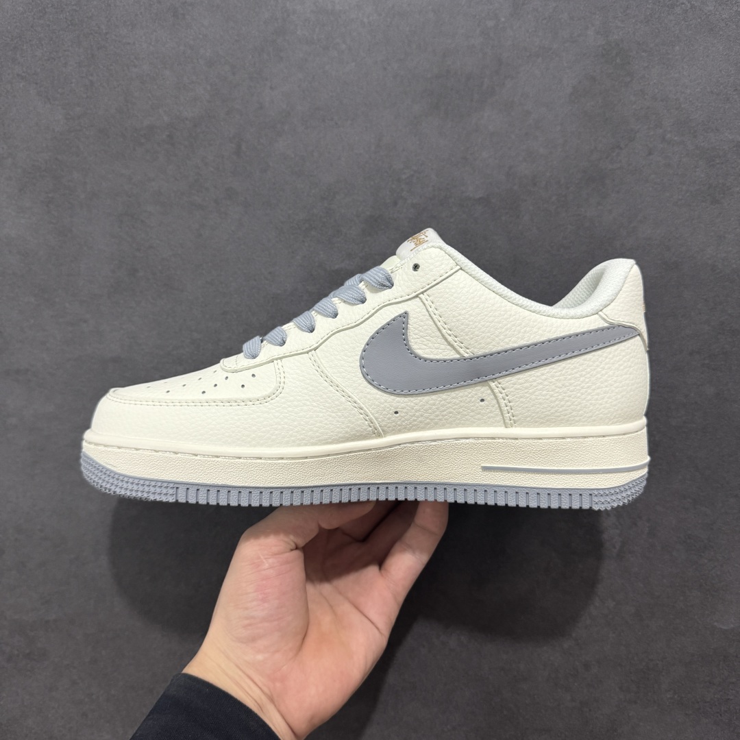 260 NIke Air Force 1 '07 Low “斯图西联名——金绣灰勾”空军一号 低帮 运动鞋 休闲鞋 XX3168-150