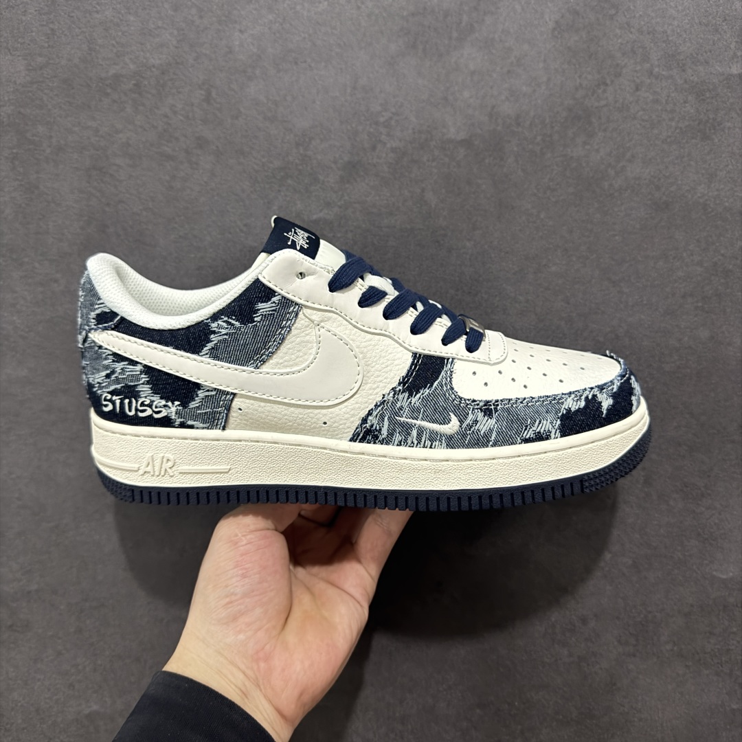  
【定制版】海外限量发售！公司级NIke Air Force 1 '07 Low “斯图西联名——复古