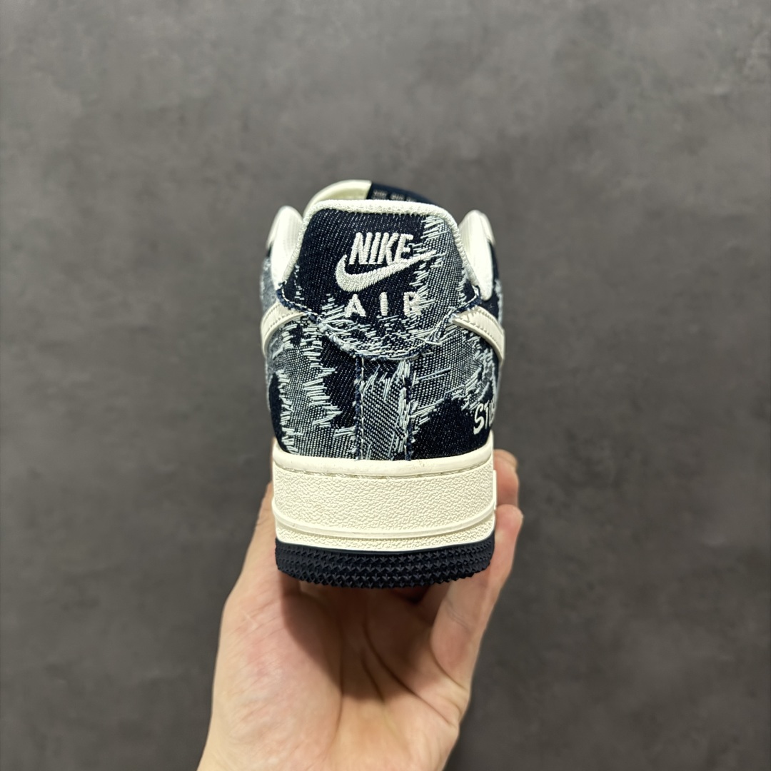  
【定制版】海外限量发售！公司级NIke Air Force 1 '07 Low “斯图西联名——复古