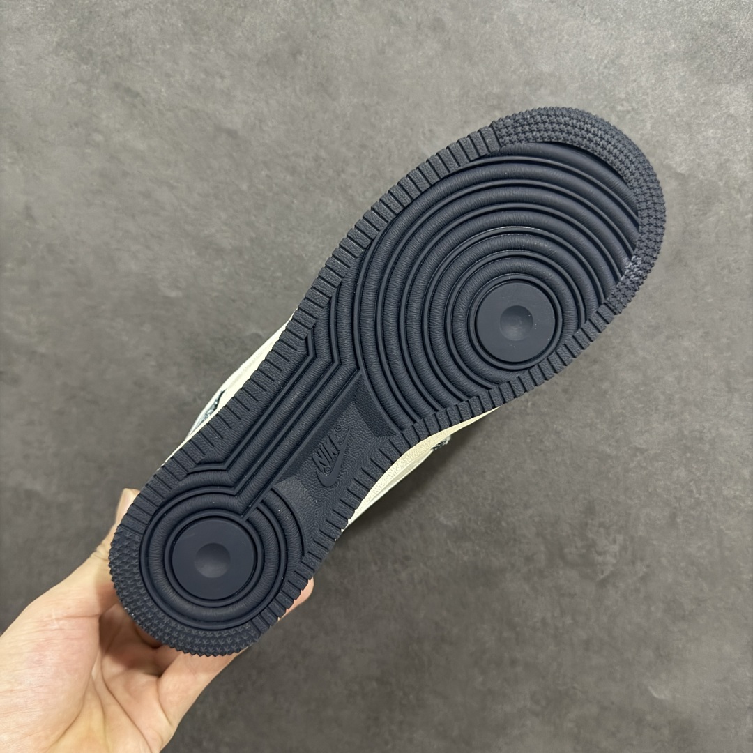  
【定制版】海外限量发售！公司级NIke Air Force 1 '07 Low “斯图西联名——复古