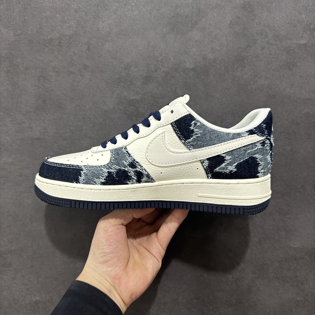  
【定制版】海外限量发售！公司级NIke Air Force 1 '07 Low “斯图西联名——复古