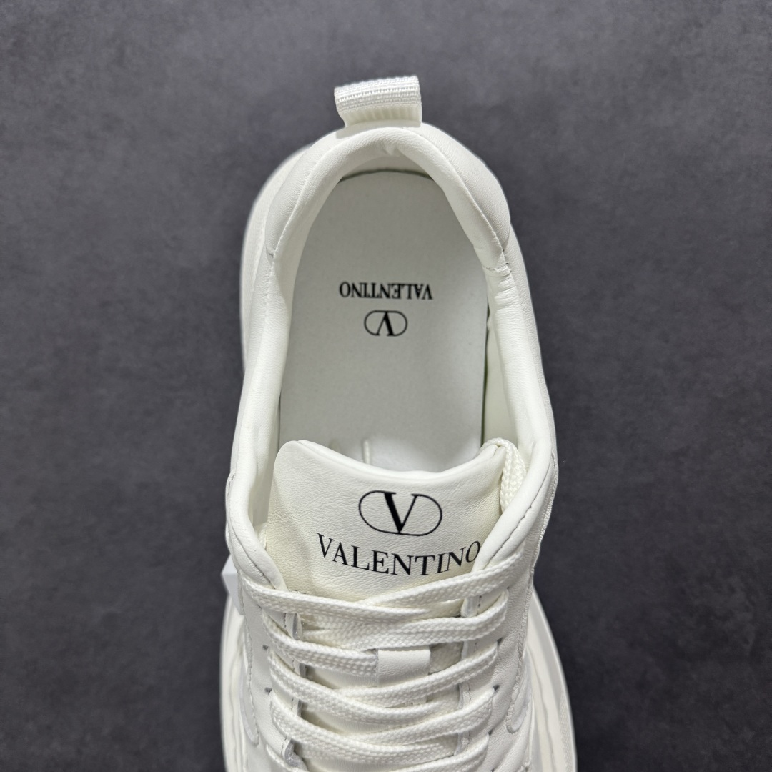 420 【广东纯原版本】Valentino 华伦天奴 Rockstud untitled 厚底休闲铆钉小白鞋