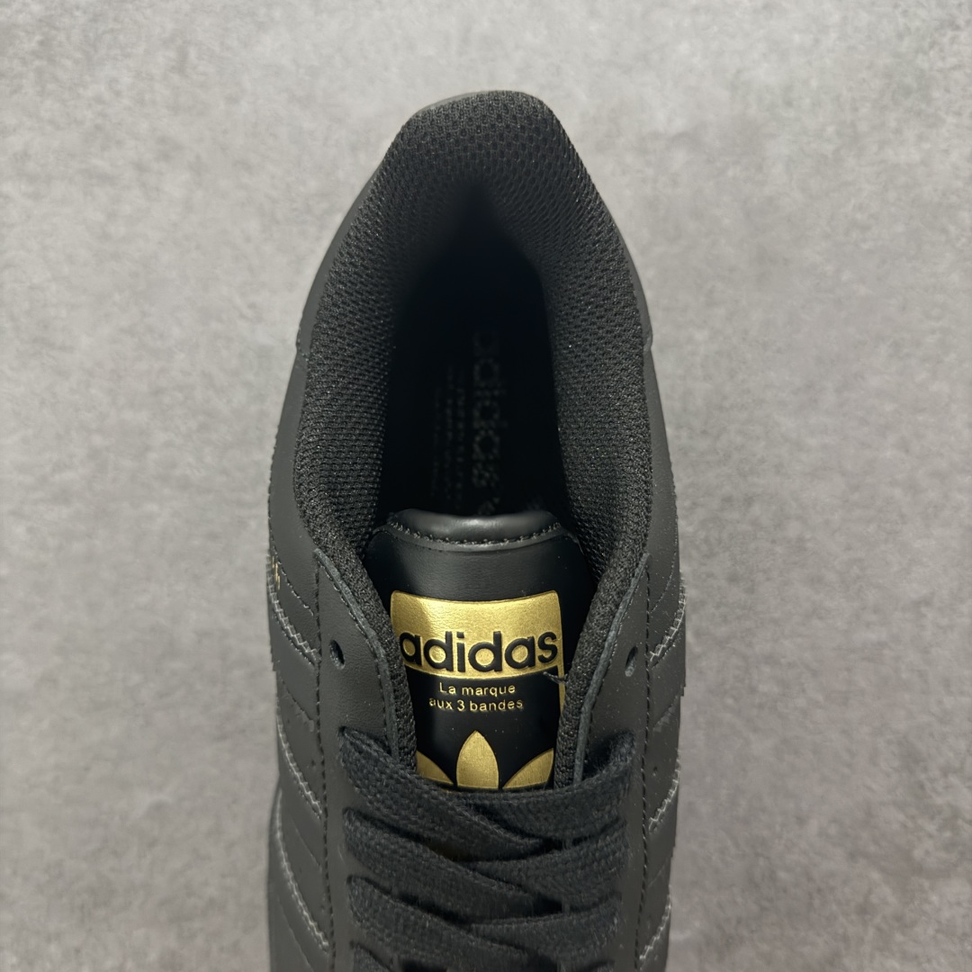 图片[7]-【公司级】阿迪达斯/三叶草Adidas Originals Superstar XLG 贝壳头系列低帮厚底松糕经典百搭休闲运动板鞋 采用头层皮革饰片组合粒面牛剖革鞋面材质#内嵌EVA环保鞋垫#外置耐磨防滑鞋底组合扇贝防踢头盖片❗ 以现代时尚元素焕新演绎的经典运动鞋!当你试图定义adidas Superstar系列，总有大胆设计突破你的想象。这款鞋以70年代经典运动鞋为蓝本，新鲜注入现代时尚元素。加大比例设计，配锯齿状三条纹，个性型格，就是要秀。选用皮革鞋面，不失复古本色，同时以新潮造型重塑经典。含贝壳形鞋头，助你自信迈步。 货号：ID4656 尺码：35 36 36⅔ 37⅓ 38 38⅔ 39⅓ 40 40⅔ 41⅓ 42 42⅔ 43⅓ 44 44⅔ 45-选品中心