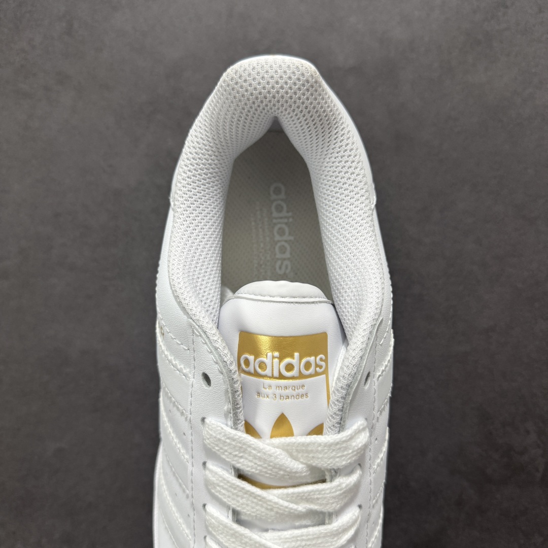 图片[7]-【公司级】阿迪达斯/三叶草Adidas Originals Superstar XLG 贝壳头系列低帮厚底松糕经典百搭休闲运动板鞋 采用头层皮革饰片组合粒面牛剖革鞋面材质#内嵌EVA环保鞋垫#外置耐磨防滑鞋底组合扇贝防踢头盖片❗ 以现代时尚元素焕新演绎的经典运动鞋!当你试图定义adidas Superstar系列，总有大胆设计突破你的想象。这款鞋以70年代经典运动鞋为蓝本，新鲜注入现代时尚元素。加大比例设计，配锯齿状三条纹，个性型格，就是要秀。选用皮革鞋面，不失复古本色，同时以新潮造型重塑经典。含贝壳形鞋头，助你自信迈步。 货号：ID4655 尺码：35 36 36⅔ 37⅓ 38 38⅔ 39⅓ 40 40⅔ 41⅓ 42 42⅔ 43⅓ 44 44⅔ 45-选品中心