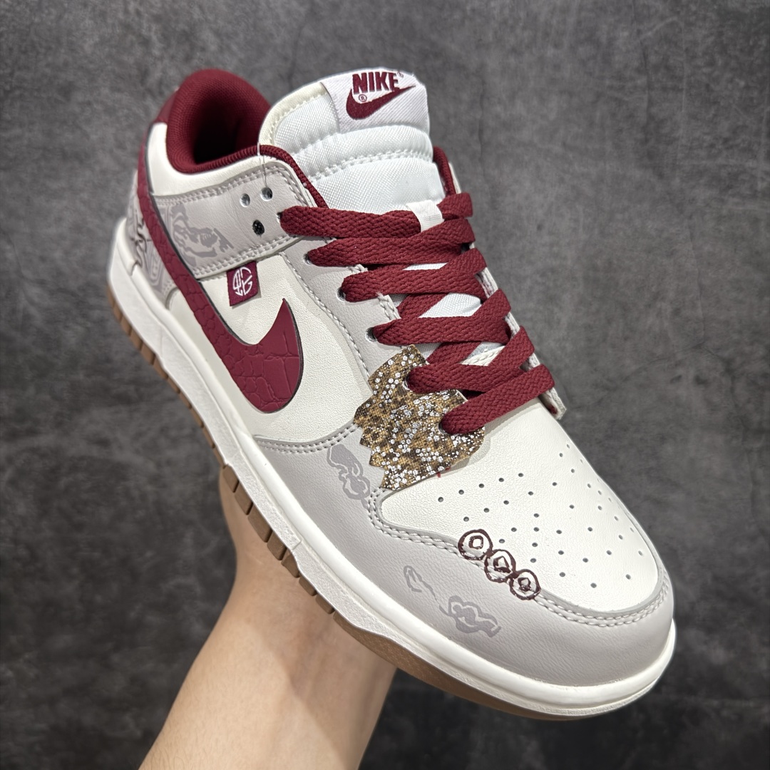  
【FS礼盒版】Nike SB Dunk Low 环岁之礼
纯原大厂出品 极力推荐
原装头层材料 独家