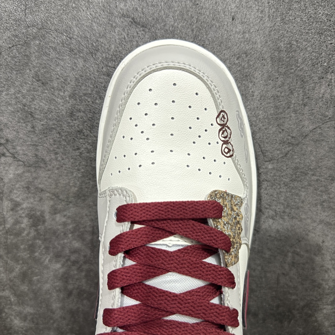  
【FS礼盒版】Nike SB Dunk Low 环岁之礼
纯原大厂出品 极力推荐
原装头层材料 独家