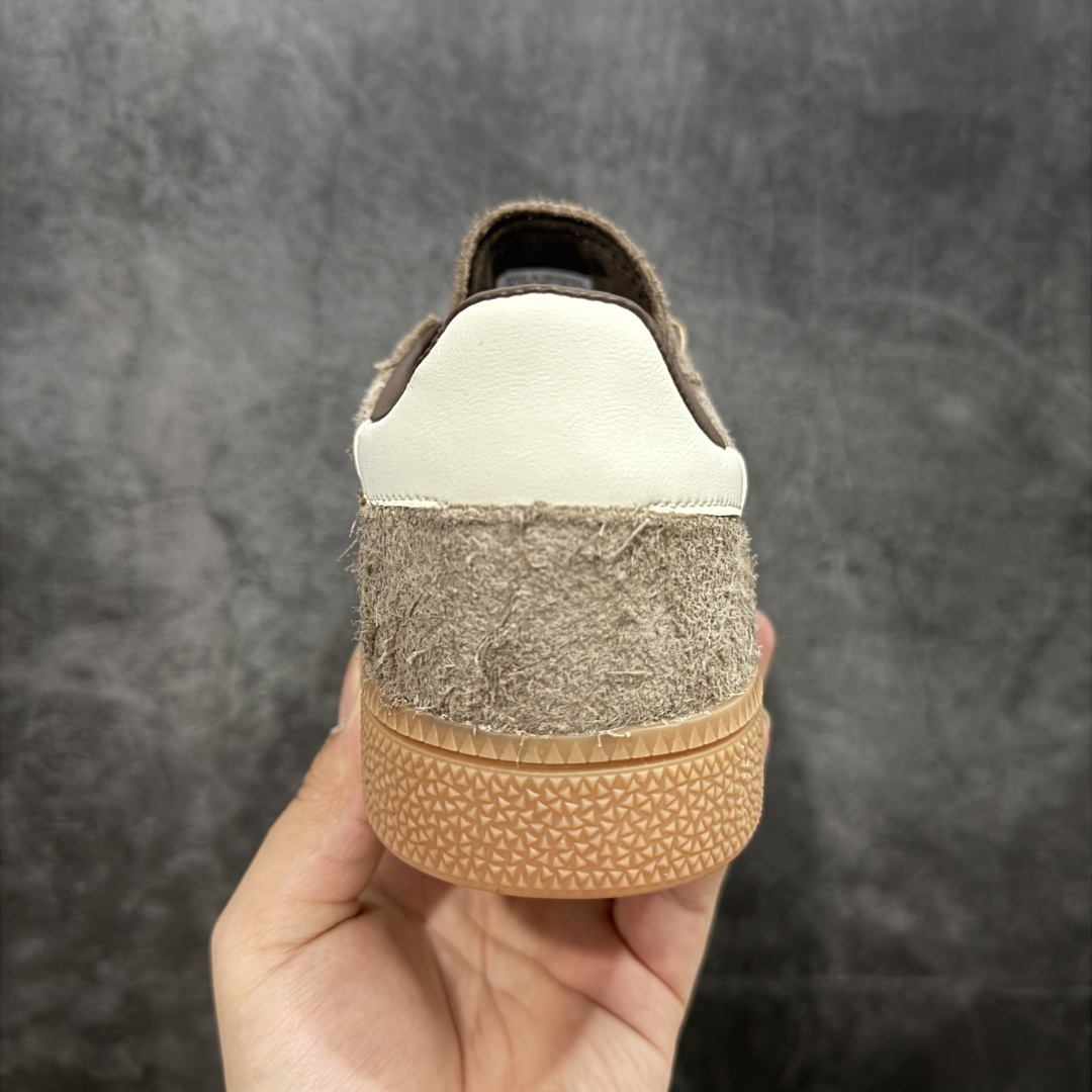 图片[4]-【K8纯原版】Adidas Handball Spezial 阿迪达斯经典款牛皮复古休闲板鞋 棕白生胶 IF6490 原厂原档案开发出品 皮料切割干净无任何毛边 鞋型细节完美 超高清洁度 市场最高版本 尺码：35.5 36 36.5 37 38 38.5 39 40 40.5 41 42 42.5 43 44 44.5 45-选品中心