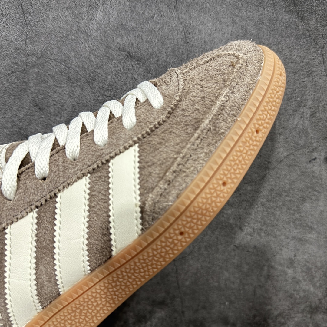 图片[6]-【K8纯原版】Adidas Handball Spezial 阿迪达斯经典款牛皮复古休闲板鞋 棕白生胶 IF6490 原厂原档案开发出品 皮料切割干净无任何毛边 鞋型细节完美 超高清洁度 市场最高版本 尺码：35.5 36 36.5 37 38 38.5 39 40 40.5 41 42 42.5 43 44 44.5 45-选品中心