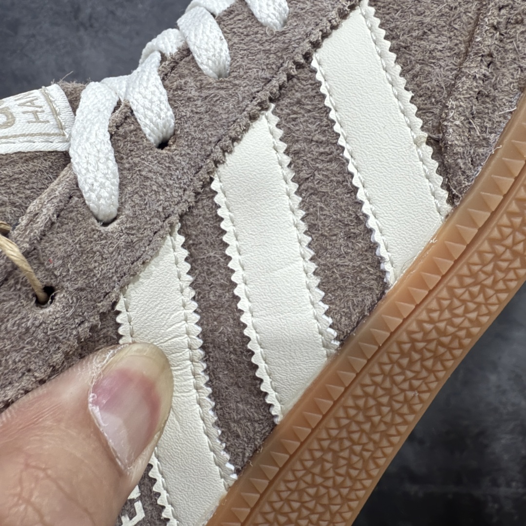 图片[3]-【K8纯原版】Adidas Handball Spezial 阿迪达斯经典款牛皮复古休闲板鞋 棕白生胶 IF6490 原厂原档案开发出品 皮料切割干净无任何毛边 鞋型细节完美 超高清洁度 市场最高版本 尺码：35.5 36 36.5 37 38 38.5 39 40 40.5 41 42 42.5 43 44 44.5 45-选品中心