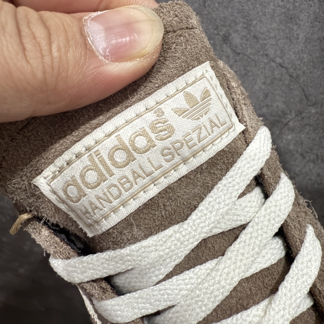 图片[5]-【K8纯原版】Adidas Handball Spezial 阿迪达斯经典款牛皮复古休闲板鞋 棕白生胶 IF6490 原厂原档案开发出品 皮料切割干净无任何毛边 鞋型细节完美 超高清洁度 市场最高版本 尺码：35.5 36 36.5 37 38 38.5 39 40 40.5 41 42 42.5 43 44 44.5 45-选品中心