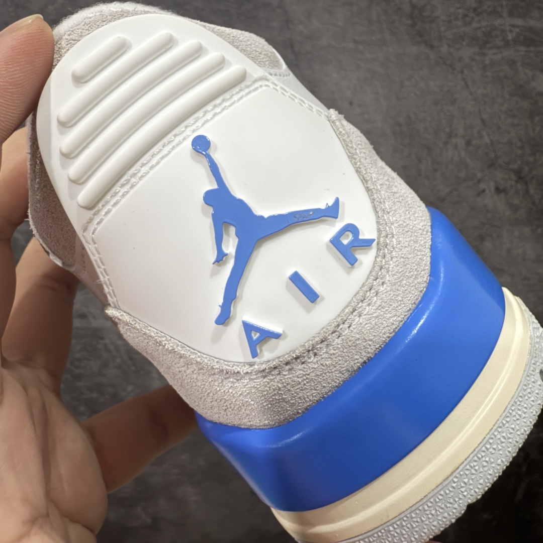 图片[2]-【纯原JS版本】Air Jordan 3 Retro \”Lucky Shorts\” AJ3 乔3幸运短裤 北卡蓝 CT8532-101  全套原纸板楦头开发 原厂大底磨具加持立体防滑纹理 原装可视Air Sole气垫 原汁原味最完美的三代版型 唯一正确鞋头趴度弧度高度鞋身腰线 原厂TPU后跟饰片 正确内里反口里网布 皮料菱角分明不变形无多余毛边 广东原厂zp同批次手工大底描漆拉丝 市场唯一原厂鞋扣模具 原厂织唛标 原厂飞人电绣工艺 尾指中部跳三针 独家绑鞋带手法 印刷中底布 四线拉帮 米色美纹纸贴合固定 进口港宝加持 后跟自然饱满 全鞋荧光划线卡点 追求极致完美 每一双都是工艺品 多重QC质检 超越公司货的品控标准 实实在在的免检产品 尺码：40-48.5-选品中心