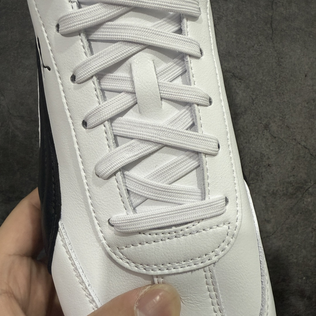 图片[9]-【Top纯原版】彪马PUMA Speedcat Archive Speed Cat系列美拉德风 舒适百搭 防滑耐磨 低帮 生活休闲鞋 男女同款 白黑皮面 401603-02 目前市场最优版本 无论是版型 细节 烫金走线 完全碾压市场任意版本 欢迎对比🆚 工厂耗时3个月开发 原装档案原数据纸版楦型 采用固色翻毛皮鞋面材质(正确二次成型\’猛帮\’成型工艺🆚区别市面版本!!) 外置原数据开发轻量耐磨橡胶大底💪🏻 全球知名运动品牌PUMA宝马赛车系列 融合了宝马车队的标志性配色 以趣味十足又前卫复古的设计引领潮流 将赛道精神融入街头时尚 开启前卫竞速之旅 主打前卫复古风 Roma鞋款的鞋侧以复古的流线造型 缀以宝马经典Logo 巧妙吸睛 而Speedcat鞋款以亮眼三色条纹元素缀以舒适鞋面 赋予了独特的个性美学 演绎赛车的无尽能量 尺码：36-45-选品中心