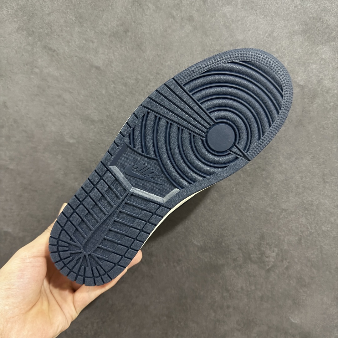 【定制版】Travis Scott x Fragment Design x Air Jordan 1 Low SP AJ1 联名款 低帮文化休闲板鞋 DH0223-355