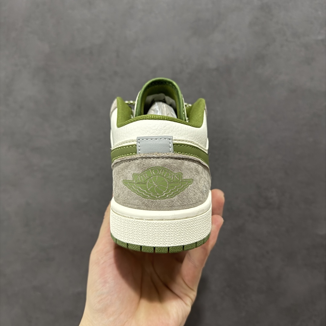 图片[4]-【定制版】Nike Air Jordan 1 Low 定制配色 定制AJ联名-高端定制 低帮复古文化板鞋 #定制鞋盒 大厂纯原品质出货 超高清洁度 皮料切割干净无任何毛边 细节完美 货号：XX2406 006 尺码：36 36.5 37.5 38 38.5 39 40 40.5 41 42 42.5 43 44 44.5 45-选品中心