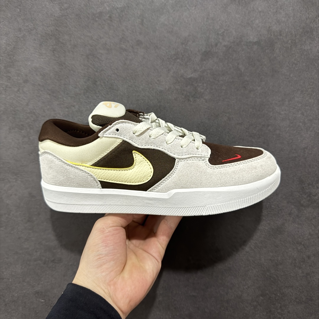 【公司级】Nike SB Force 58 硫化杯底 传统篮球风格 原楦版型 Nike SB Force 58 男/女滑板鞋采用包边设计 经久耐穿 硫化结构则有效提升灵活性 穿上这款创意力作 助你耀动街头 采用帆布和翻毛皮组合材料 融入打孔设计 为你打造彰显经典篮球风范的整体造型 货号:FV8104-221 尺码:36 36.5 37.5 38 38.5 39 40 40.5 41 42 42.5 43 44 45-选品中心