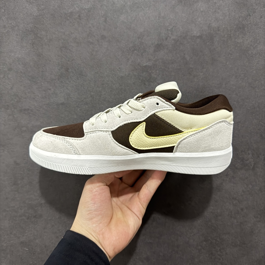 图片[2]-【公司级】Nike SB Force 58 硫化杯底 传统篮球风格 原楦版型 Nike SB Force 58 男/女滑板鞋采用包边设计 经久耐穿 硫化结构则有效提升灵活性 穿上这款创意力作 助你耀动街头 采用帆布和翻毛皮组合材料 融入打孔设计 为你打造彰显经典篮球风范的整体造型 货号：FV8104-221 尺码：36 36.5 37.5 38 38.5 39 40 40.5 41 42 42.5 43 44 45-选品中心