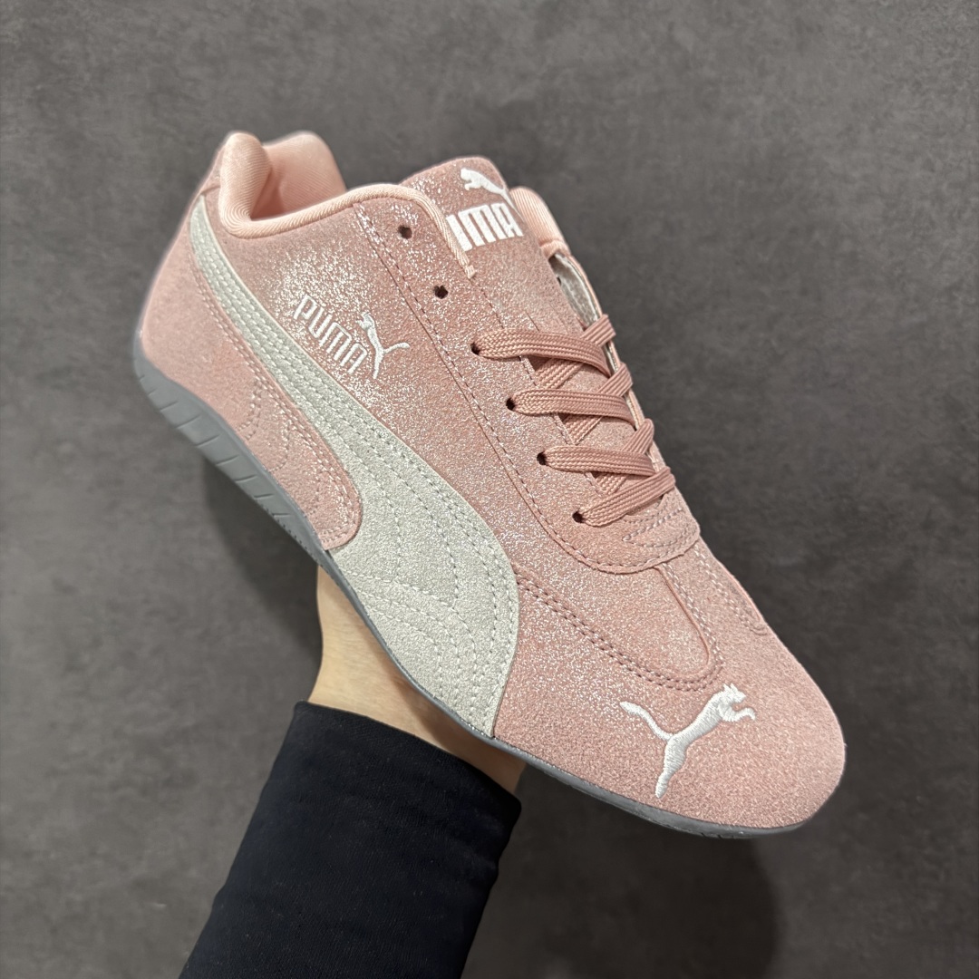 图片[3]-【公司级】Puma Speedcat OG 防滑耐磨低帮德训赛车板鞋 孔眼底座和脚趾凸起由绒面革材料制成 支持侧踏时的踏步工作 脚背和侧板采用尼龙网布 即使在健身房等使用环境中也能确保透气性 像吸盘一样的设计是为了提高体育馆表面的抓地力性能 货号： 404434-01 尺码： 35.5 36 36.5 37.5 38 38.5 39 40-选品中心