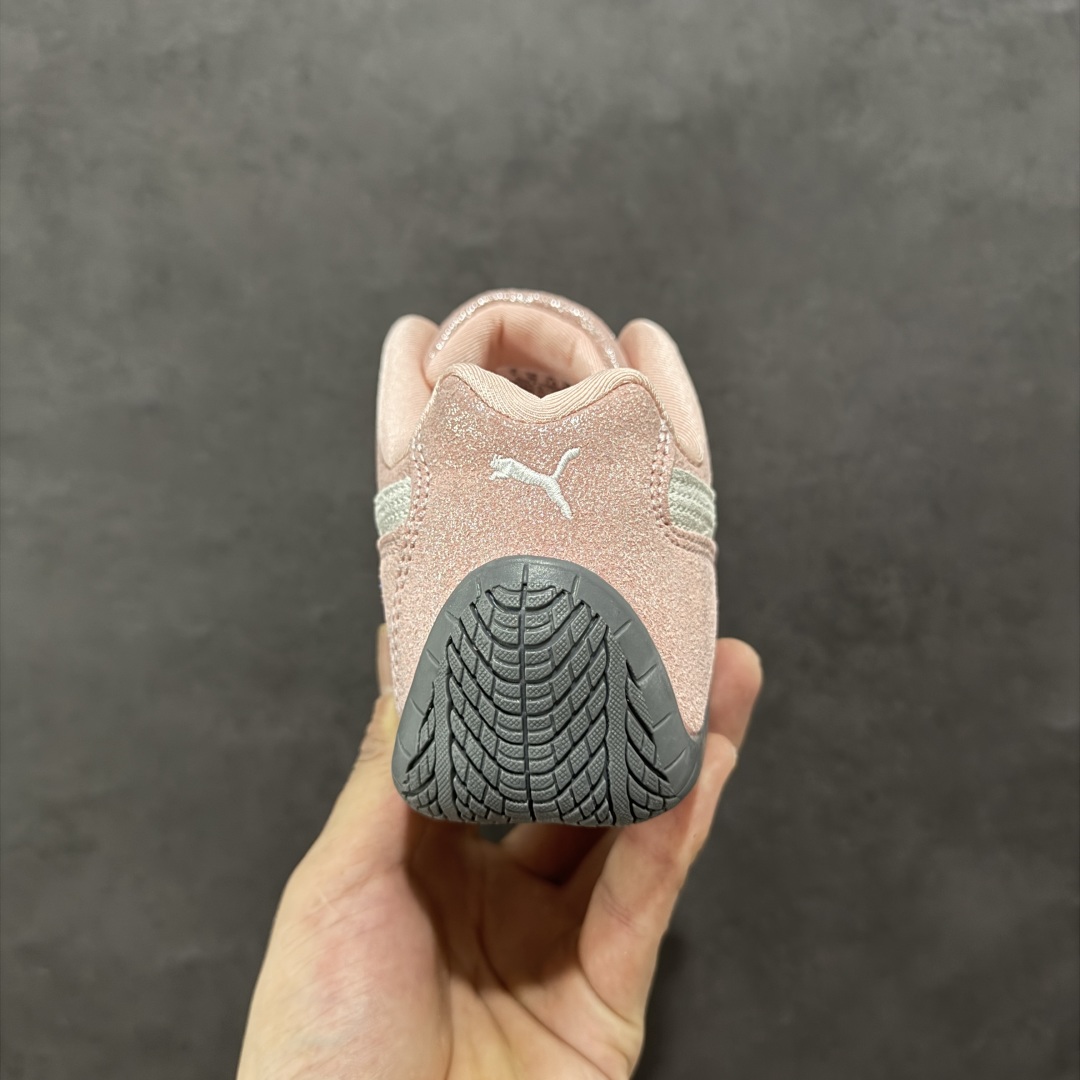 图片[4]-【公司级】Puma Speedcat OG 防滑耐磨低帮德训赛车板鞋 孔眼底座和脚趾凸起由绒面革材料制成 支持侧踏时的踏步工作 脚背和侧板采用尼龙网布 即使在健身房等使用环境中也能确保透气性 像吸盘一样的设计是为了提高体育馆表面的抓地力性能 货号： 404434-01 尺码： 35.5 36 36.5 37.5 38 38.5 39 40-选品中心