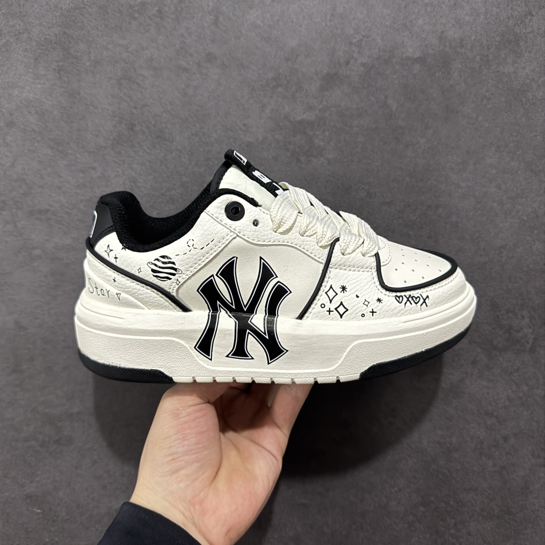 【定制版】MLB Chunky Liner Basic 复古印花学长鞋系列低帮轻量增高厚底百搭休闲运动慢跑鞋板鞋 Korea韩国联名NY美国榄球纽约洋基队限定 韩国代购专供 全套原楦原纸板原厂数据开发 正确中底拉帮中底网布细节 平台代购专供 左脚内置芯片 韩国代购吊牌标贴 独家一比一RB+MD组合大底 高频后跟小人Logo精准对位立体饱满 正确网布加超迁鞋面 转印中底走线紧密 转印Logo工艺表层防刮不掉色 尺码:35 36 36.5 37.5 38 38.5 39 40 40.5 41 42 42.5 43 44 45-选品中心