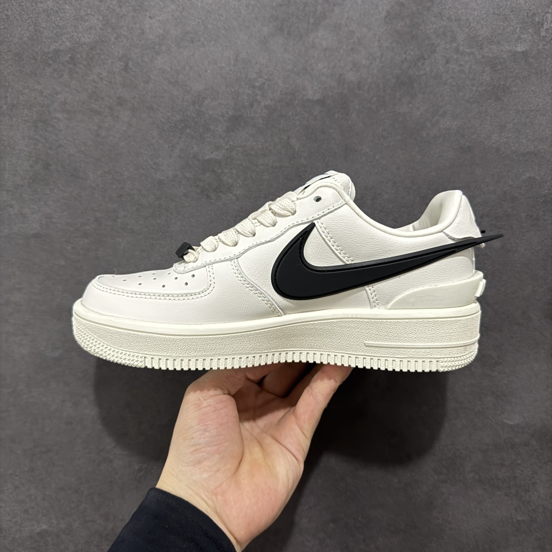 图片[2]-【GQ福利版】AMBUSH x Air Force 1 Low SP 系列空军联名合作款 \”大钩\” 专注外贸渠道 全掌内置蜂窝气垫 原盒配件 原厂中底钢印、拉帮完美 官方同步上架 尺码：36-45-选品中心