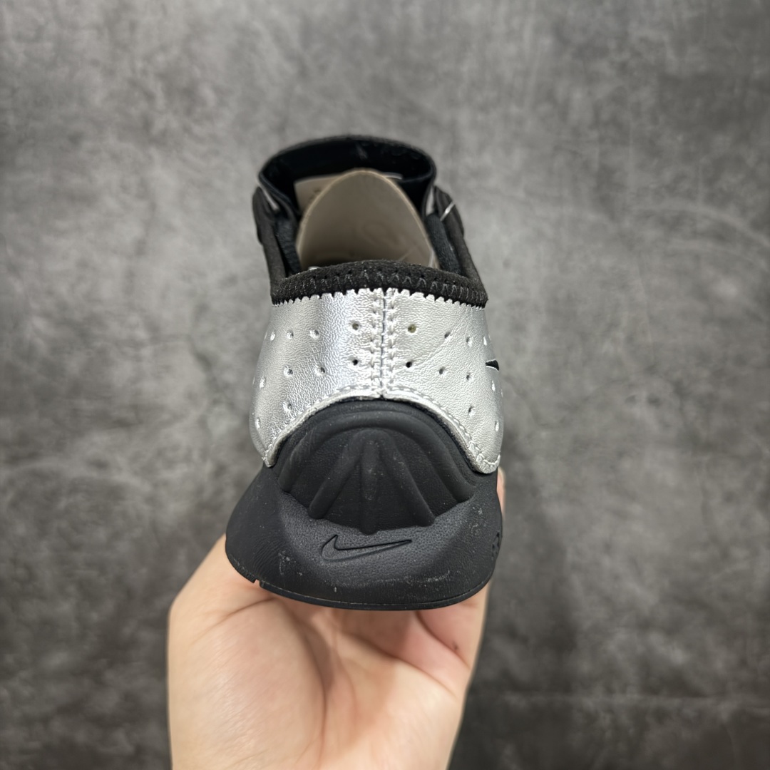 图片[4]-【公司级】Nike Air Superfly 舒适百搭防滑耐磨 低帮跑步鞋 女款 银黑色 IB5824-001 市场首发版本出货 原版开发 黑银配色超酷，未来感拉满 鞋很轻盈，鞋型偏窄 可以选择大一码，显的脚长一些 可盐可甜 颜值在线 春夏百搭款 尺码：35.5 36 36.5 37 38 38.5 39 40-选品中心