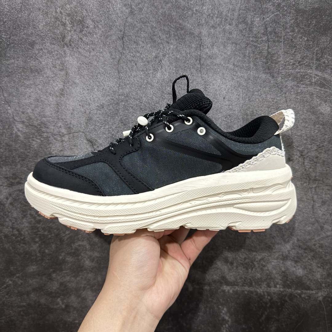 图片[2]-【公司级】HOKA ONE ONE Bondi B3 LS 运动舒适低帮跑步鞋 男女同款 高品质 原材料开发 邦代鞋头采用牛皮革材质 网面是MONO 纱材质 ，里面是蜂窝煤透气网眼定型。后跟设计采用皮革双缝线 ，HOKA经典的厚底设计。 鞋底采用EVA板材发泡 脚感舒适 减震耐磨透气跑步运动鞋 尺码 36 36.5 37.5 38 38.5 39 40 40.5 41 42 42.5 43 44 44.5 45 46 47-选品中心