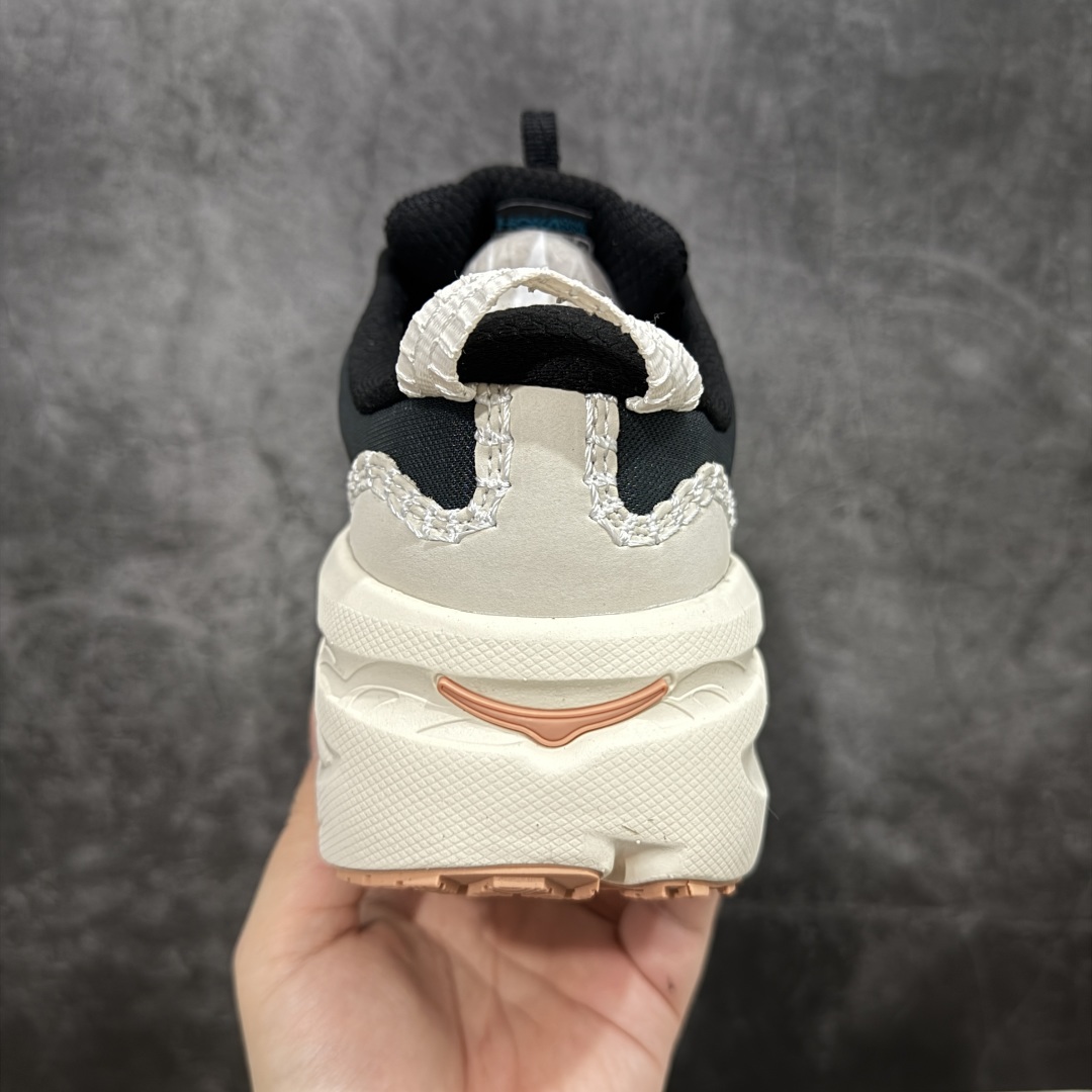 图片[4]-【公司级】HOKA ONE ONE Bondi B3 LS 运动舒适低帮跑步鞋 男女同款 高品质 原材料开发 邦代鞋头采用牛皮革材质 网面是MONO 纱材质 ，里面是蜂窝煤透气网眼定型。后跟设计采用皮革双缝线 ，HOKA经典的厚底设计。 鞋底采用EVA板材发泡 脚感舒适 减震耐磨透气跑步运动鞋 尺码 36 36.5 37.5 38 38.5 39 40 40.5 41 42 42.5 43 44 44.5 45 46 47-选品中心