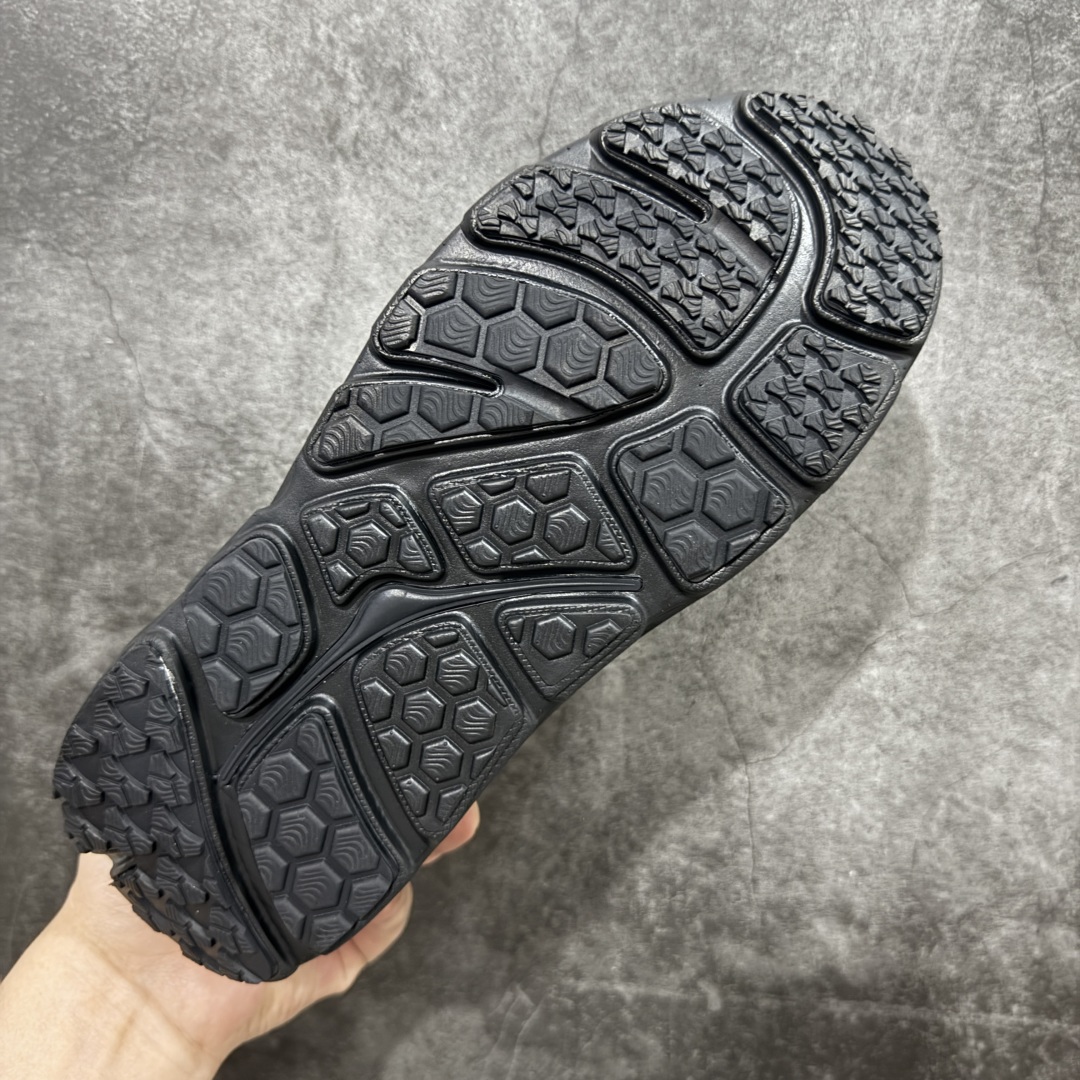 图片[9]-【公司级】HOKA ONE ONE Bondi B3 LS 运动舒适低帮跑步鞋 男女同款 高品质 原材料开发 邦代鞋头采用牛皮革材质 网面是MONO 纱材质 ，里面是蜂窝煤透气网眼定型。后跟设计采用皮革双缝线 ，HOKA经典的厚底设计。 鞋底采用EVA板材发泡 脚感舒适 减震耐磨透气跑步运动鞋 尺码 36 36.5 37.5 38 38.5 39 40 40.5 41 42 42.5 43 44 44.5 45 46 47-选品中心