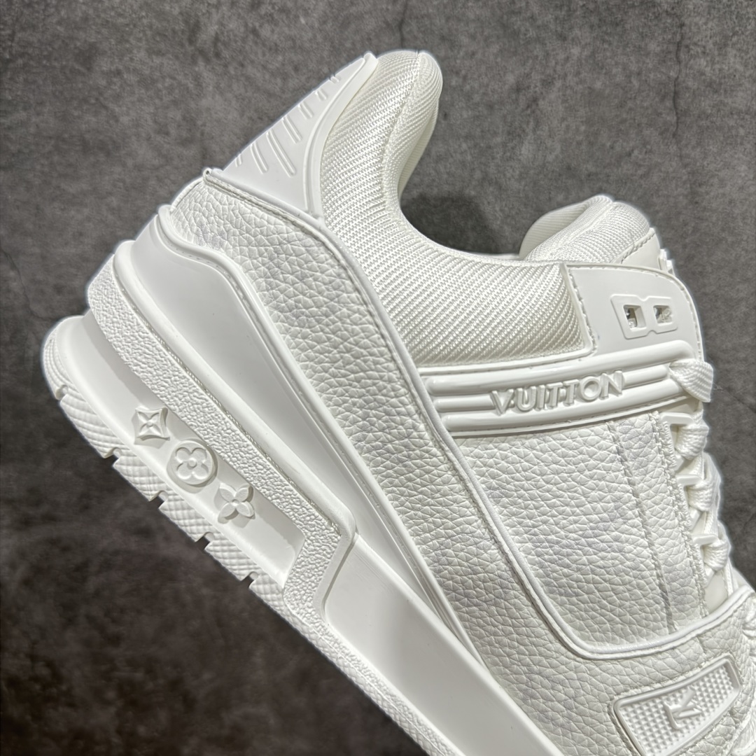 图片[7]-【HM无胶顶级版礼盒】 现货当天可取 LV Trainer系列高奢运动鞋 新款芯片顶级 潮人必备单品 同步ZP官网空胶工艺 鞋舌、挂饰均镶嵌NFC芯片感应装置 正确胶片断点式设计 中底正确还原原版油印字母比例 1：1原楦格板、楦头、刀磨全新升级！ 独家订制顶级压纹麂皮 原版开模TPU大底 质感原版一致 垫脚聚米微料加透气英伦网布 披靡市场任何版本！细节完美呈现！ 代购指定版本 全新升级最新双盒包装 扫码秒进官网！ 全套包装配件同比原版 尺码： 35-46-选品中心