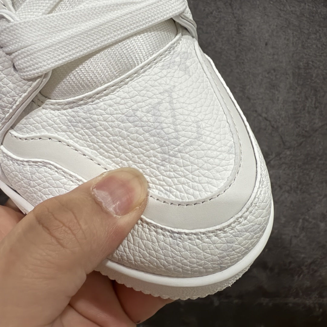 图片[5]-【HM无胶顶级版礼盒】 现货当天可取 LV Trainer系列高奢运动鞋 新款芯片顶级 潮人必备单品 同步ZP官网空胶工艺 鞋舌、挂饰均镶嵌NFC芯片感应装置 正确胶片断点式设计 中底正确还原原版油印字母比例 1：1原楦格板、楦头、刀磨全新升级！ 独家订制顶级压纹麂皮 原版开模TPU大底 质感原版一致 垫脚聚米微料加透气英伦网布 披靡市场任何版本！细节完美呈现！ 代购指定版本 全新升级最新双盒包装 扫码秒进官网！ 全套包装配件同比原版 尺码： 35-46-选品中心