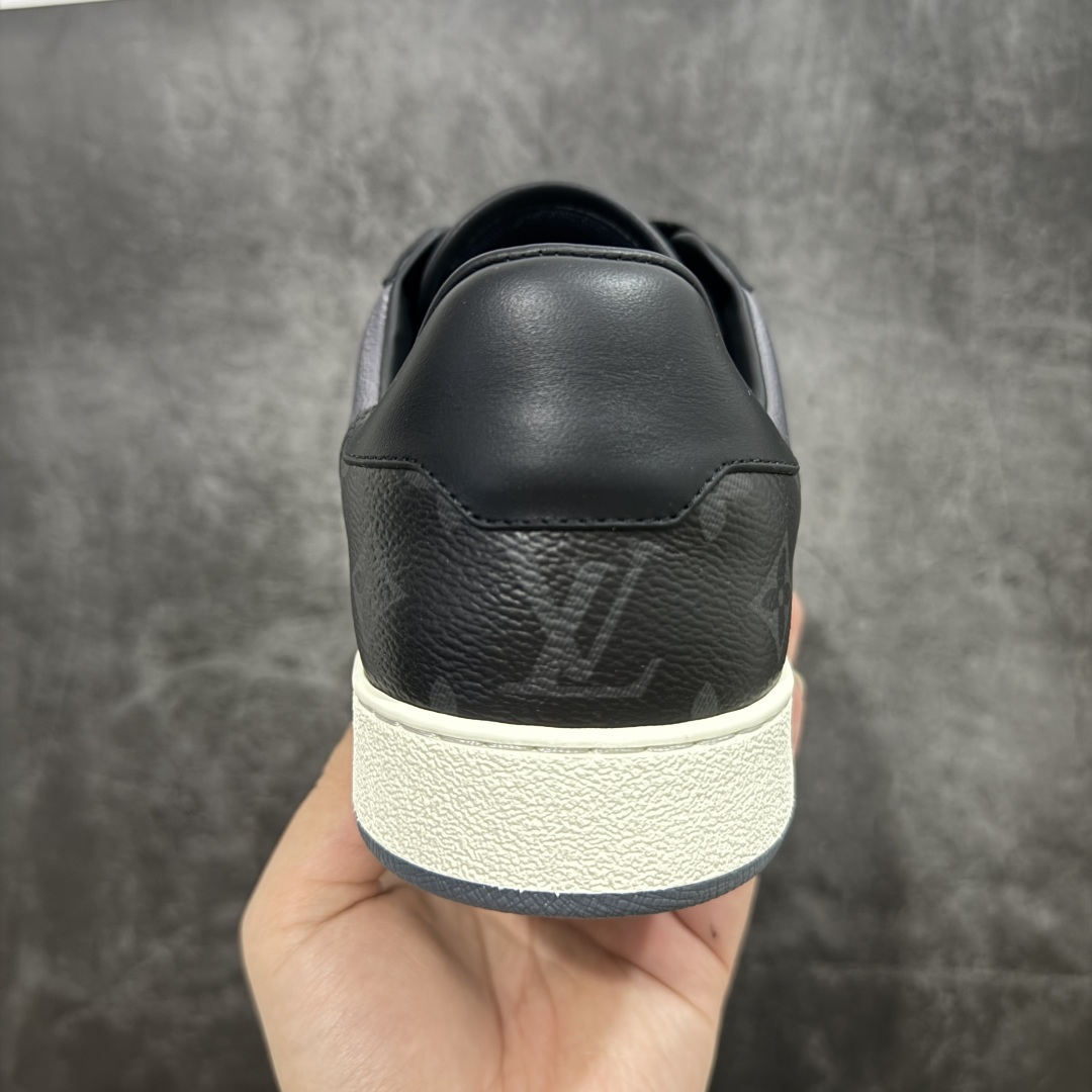 图片[4]-【海淘代购版】Louis Vuitton LV 路易威登 Rivoli 低帮休闲板鞋 海淘代购同渠道品质 高端零售 外贸充正专供 原版购入开发 ZP级全套包装 完美楦型 正确卡色 大底TPU 质感媲美原版 细节与原版一致 请注意区分市面通货材 尺码：38 39 40 41 42 43 44 45 46-选品中心