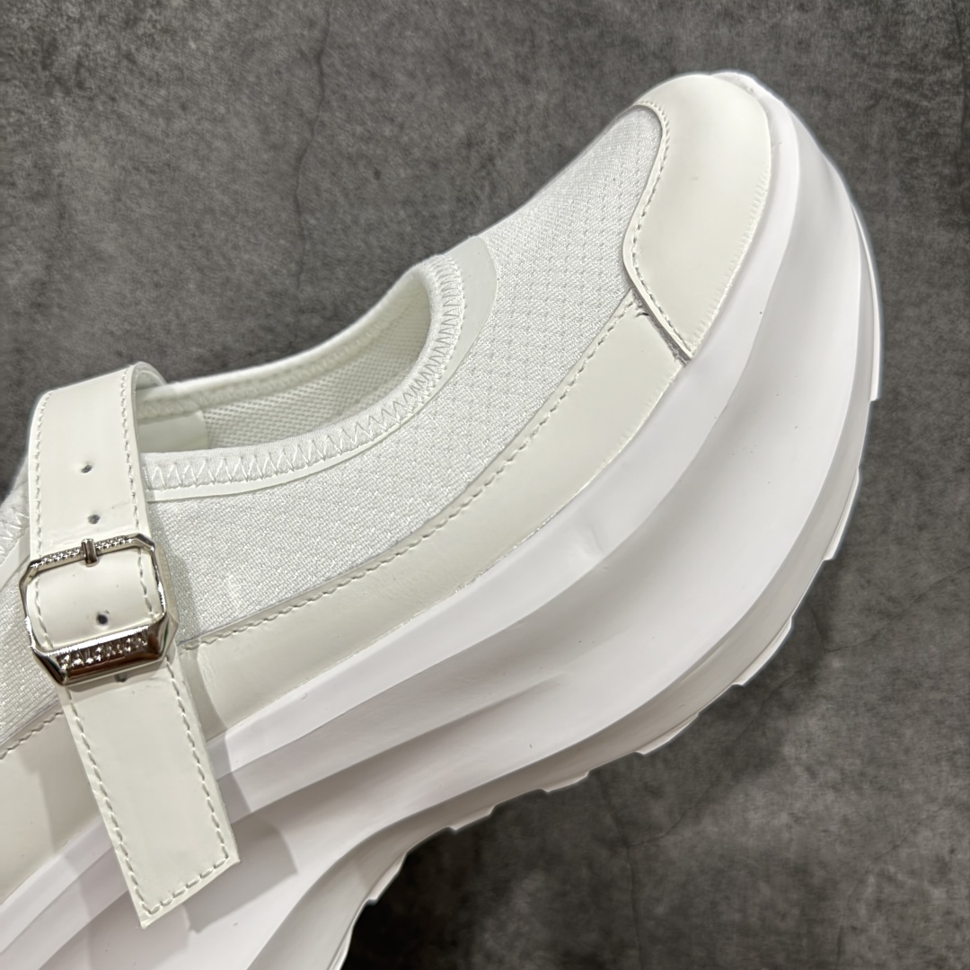 图片[6]-【莞产礼盒版】CDG x Salomon 萨洛蒙 联名款XT-6 系列 厚底 休闲 运动鞋 原版购入开发 做货 独立私模 原材料打造 一比一原版细节 延续品牌设计基因，融合简约的设计和实用的技术性 联名鞋款依旧是黑白简约配色，鞋身上的品牌字样也体现出极简主义的设计风格 搭配Contagrip 橡胶厚底鞋底设计，重新演绎的鞋面部分则以Pulsar Advanced袜套式轮廓替换了之前抽绳鞋带 并饰有网眼、抗撕裂材质鞋面、防水胶条以及尼龙拉环等细节 面料： 原版定制进口科技面料 内里： 原版进口透气网里 大底： 原版开模超轻发泡材质 底厚： 6.5CM 尺码：34-40（34 40订做不退换）-选品中心