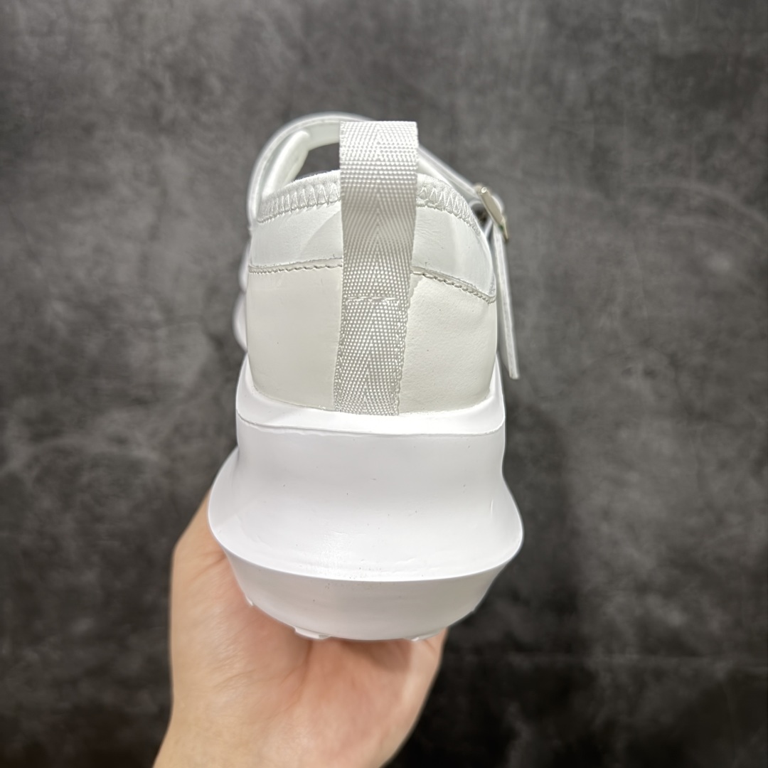 图片[4]-【莞产礼盒版】CDG x Salomon 萨洛蒙 联名款XT-6 系列 厚底 休闲 运动鞋 原版购入开发 做货 独立私模 原材料打造 一比一原版细节 延续品牌设计基因，融合简约的设计和实用的技术性 联名鞋款依旧是黑白简约配色，鞋身上的品牌字样也体现出极简主义的设计风格 搭配Contagrip 橡胶厚底鞋底设计，重新演绎的鞋面部分则以Pulsar Advanced袜套式轮廓替换了之前抽绳鞋带 并饰有网眼、抗撕裂材质鞋面、防水胶条以及尼龙拉环等细节 面料： 原版定制进口科技面料 内里： 原版进口透气网里 大底： 原版开模超轻发泡材质 底厚： 6.5CM 尺码：34-40（34 40订做不退换）-选品中心