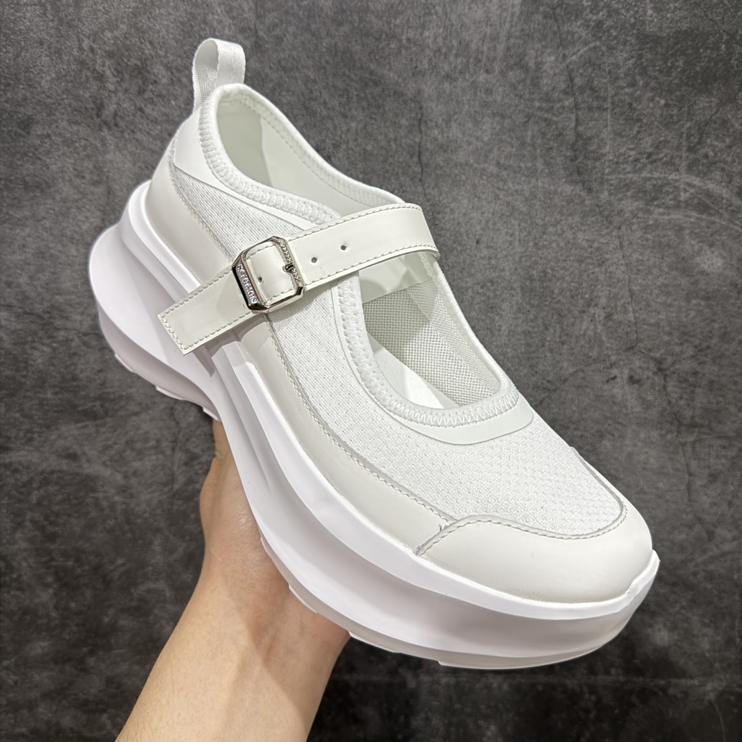 图片[3]-【莞产礼盒版】CDG x Salomon 萨洛蒙 联名款XT-6 系列 厚底 休闲 运动鞋 原版购入开发 做货 独立私模 原材料打造 一比一原版细节 延续品牌设计基因，融合简约的设计和实用的技术性 联名鞋款依旧是黑白简约配色，鞋身上的品牌字样也体现出极简主义的设计风格 搭配Contagrip 橡胶厚底鞋底设计，重新演绎的鞋面部分则以Pulsar Advanced袜套式轮廓替换了之前抽绳鞋带 并饰有网眼、抗撕裂材质鞋面、防水胶条以及尼龙拉环等细节 面料： 原版定制进口科技面料 内里： 原版进口透气网里 大底： 原版开模超轻发泡材质 底厚： 6.5CM 尺码：34-40（34 40订做不退换）-选品中心