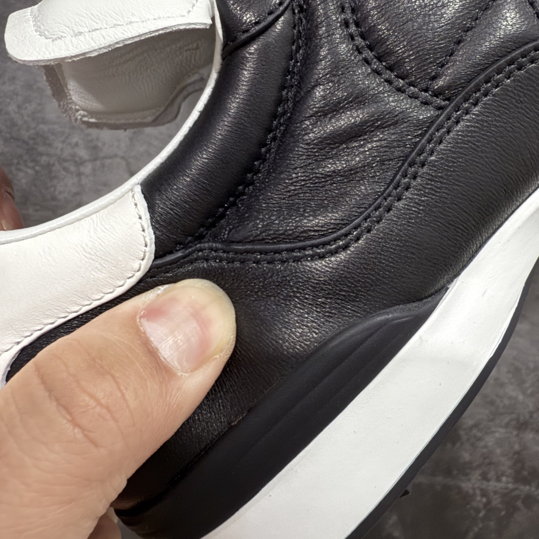 图片[3]-【顶级外贸版】CHANEL/香奈儿 东莞大厂工艺 2024新款小香风麂皮圆头熊猫菱格 官方最新花纹礼盒顶级包装官方同步 Chanel 香奈儿最新菱格小球鞋 四季百搭 coco女孩必入 隐藏款网球鞋 秀气高级好看 非常舒适！ 鞋面原版定制胎牛油皮 牛反绒 原版进口透气绒布 小羊皮内里 原版开模碎钉钉橡胶 原厂TPU组合大底 尺码：35 36 37 38 39 40 41 42 43 44 45 46 47-选品中心