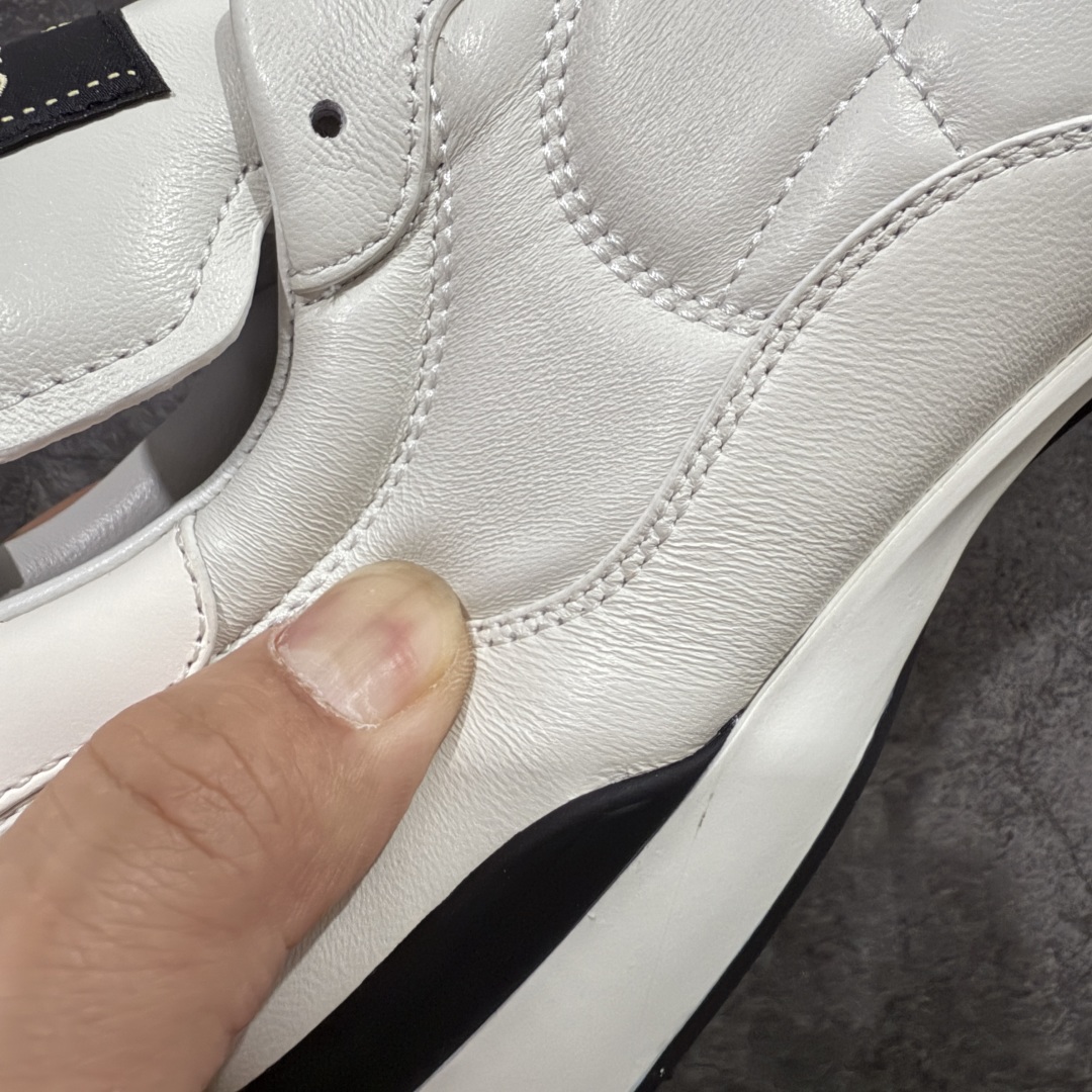 图片[3]-【顶级外贸版】CHANEL/香奈儿 东莞大厂工艺 2024新款小香风麂皮圆头熊猫菱格 官方最新花纹礼盒顶级包装官方同步 Chanel 香奈儿最新菱格小球鞋 四季百搭 coco女孩必入 隐藏款网球鞋 秀气高级好看 非常舒适！ 鞋面原版定制胎牛油皮 牛反绒 原版进口透气绒布 小羊皮内里 原版开模碎钉钉橡胶 原厂TPU组合大底 尺码：35 36 37 38 39 40 41 42 43 44 45 46 47-选品中心