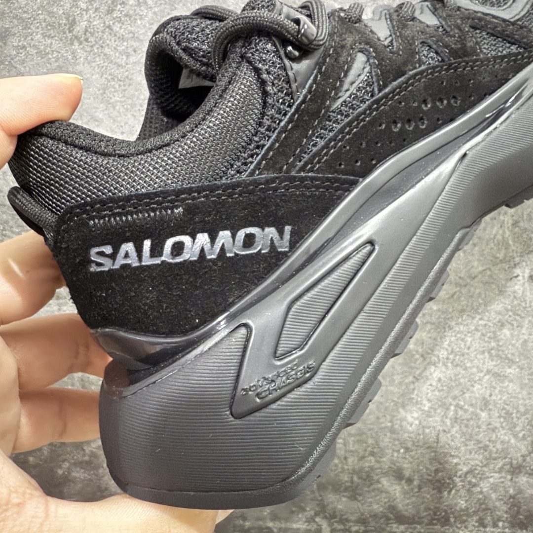 图片[2]-【莞产礼盒版】Salomon 萨洛蒙 情侣款👫 户外都市潮流舒适休闲 减震 Odyssey Elmt 运动鞋 原版购入开发 做货 雷军同款Salomon 为越野鞋 ODYSSEY ELMT LOW 提供全新配色选项 Vanillalce，配备柔软的缓震泡棉中底，提供持久的舒适感 鞋底采用了AdvancedChassisTMM 稳定的底盘系统 为穿着者提供舒服的脚感和稳定性 面料 原版定制进口牛皮材质 内里 原版定制透气网里 鞋底 原版开模防滑发泡材质 尺码： 36-46-选品中心
