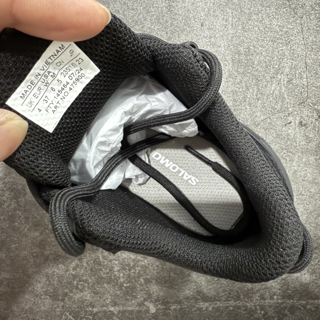 图片[7]-【莞产礼盒版】Salomon 萨洛蒙 情侣款👫 户外都市潮流舒适休闲 减震 Odyssey Elmt 运动鞋 原版购入开发 做货 雷军同款Salomon 为越野鞋 ODYSSEY ELMT LOW 提供全新配色选项 Vanillalce，配备柔软的缓震泡棉中底，提供持久的舒适感 鞋底采用了AdvancedChassisTMM 稳定的底盘系统 为穿着者提供舒服的脚感和稳定性 面料 原版定制进口牛皮材质 内里 原版定制透气网里 鞋底 原版开模防滑发泡材质 尺码： 36-46-选品中心