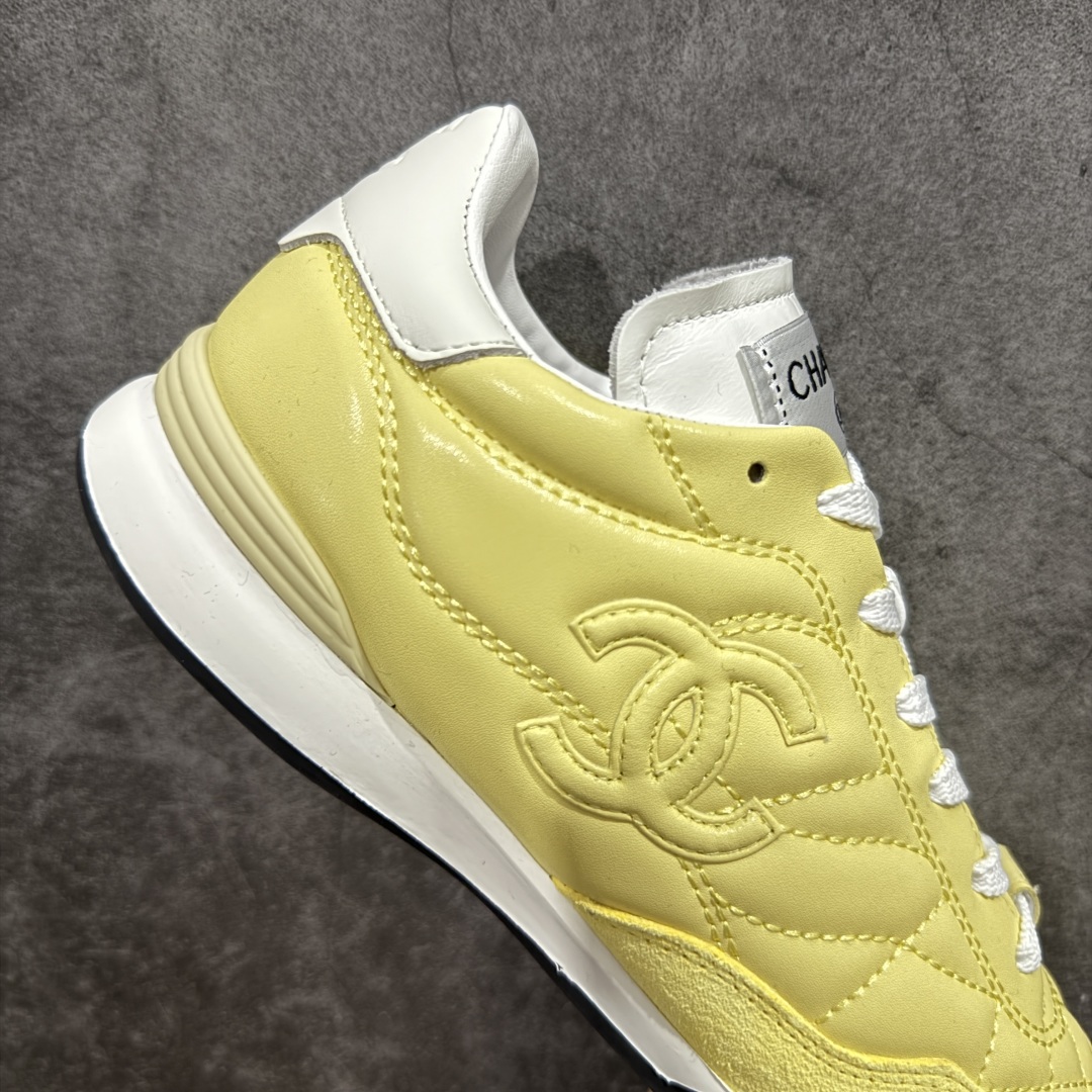 图片[7]-【莞顶纯原】Chanel 香奈儿Tennis 系列菱格纹休闲运动鞋 25s春夏新款德训棒球鞋来啦~~~ 春夏第一爆款来袭 宝贝们金手指动起来！ -明星同款 杨幂 Angelbaby 宋轶同款运动鞋 永远可以相信三大女神的眼光 顶级版本 coco女孩必入 永远可以相信杨幂的眼光 款式百搭不出错 软软糯糯的羊皮超级舒服 穿上巨秀气随性 是搭配短裤与短裙点睛之笔 鞋面原版定制胎羊皮+牛反绒 《超级柔软》 原版进口透气绒布+小羊皮内里 原版开模橡胶+TPU组合 尺码：35-40-选品中心