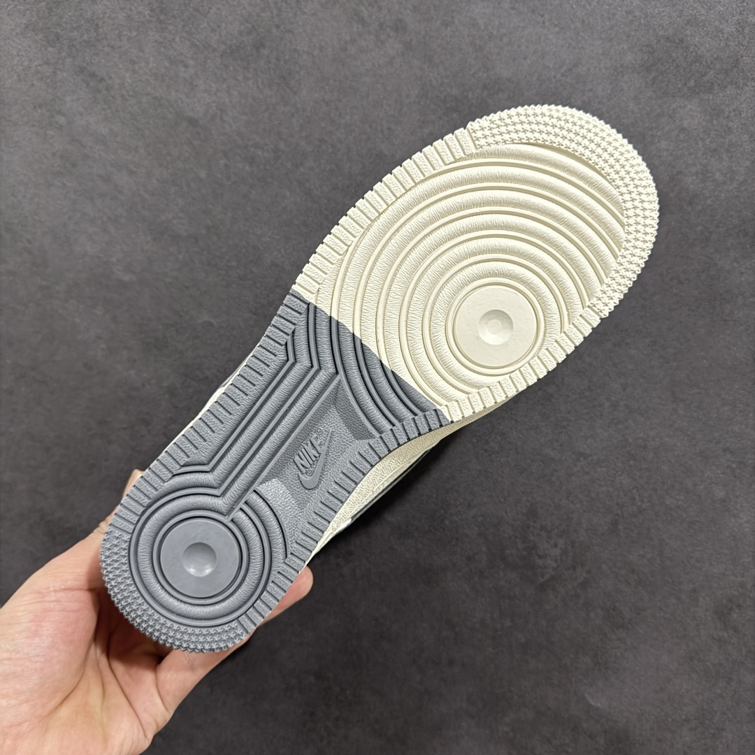  
【定制版】Nike Air Force 1'07 Low LV联名 双拼红尾抽绳 空军一号低帮休闲板