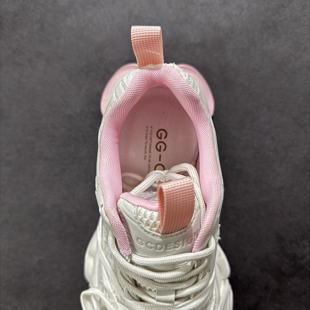 图片[7]-【公司级】GG-CC 林允同款 5CM厚底增高 星河粒子 月牙底绑带镂空老爹鞋 春日踏青舒适度和少女感GGCC 德训鞋界的白月光🌙 银白配色好温柔 镂空鞋面/侧边绑带/三层组合月牙底 柔软有弹性的月牙底和增加舒适度显腿长的5cm内增高 长时间走路和站立都不累脚舒适度和少女感 尺码：35 36 37 38 39 40-选品中心