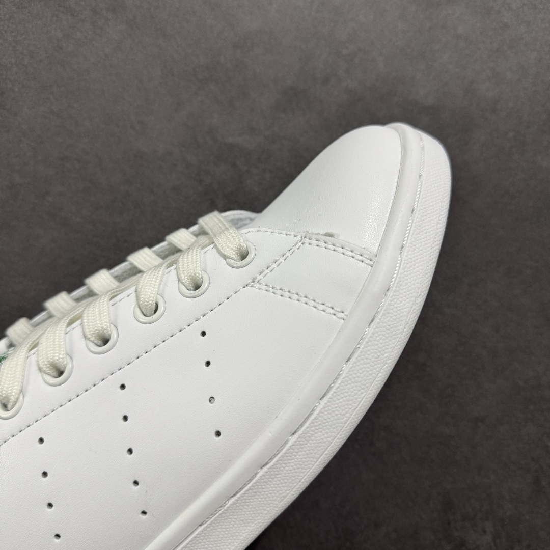 图片[5]-【公司级】AD Originals Stan Smith 史密斯 复古时尚舒适运动休闲板鞋 原楦原纸板开发 全鞋头层皮料打造 区别市面普通真标版本 鞋身侧面打孔 后跟拼色皮革 橡胶大底提供坚实的基础 复古风拉满 永远经典的小白鞋首选 货号：M20324 尺码：36 36.5 37 38 38.5 39 40 40.5 41 42 42.5 43 44 45-选品中心