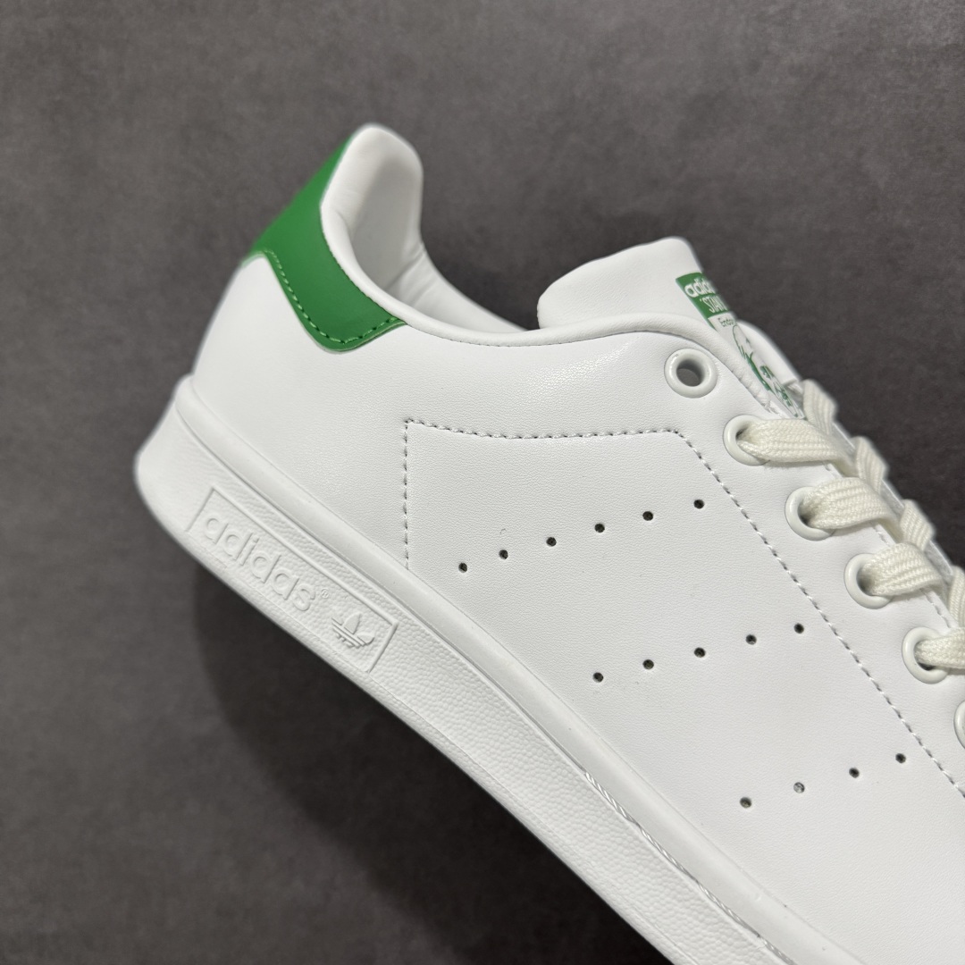 图片[6]-【公司级】AD Originals Stan Smith 史密斯 复古时尚舒适运动休闲板鞋 原楦原纸板开发 全鞋头层皮料打造 区别市面普通真标版本 鞋身侧面打孔 后跟拼色皮革 橡胶大底提供坚实的基础 复古风拉满 永远经典的小白鞋首选 货号：M20324 尺码：36 36.5 37 38 38.5 39 40 40.5 41 42 42.5 43 44 45-选品中心