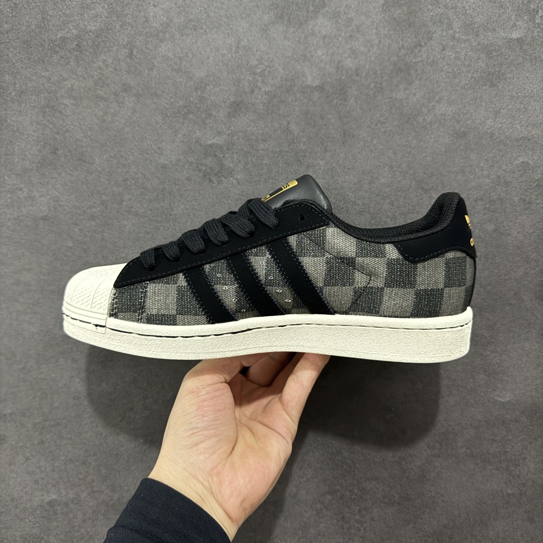  
【定制版】AD Originals Superstar x Supreme 黑金
采用全新头层拼接皮
