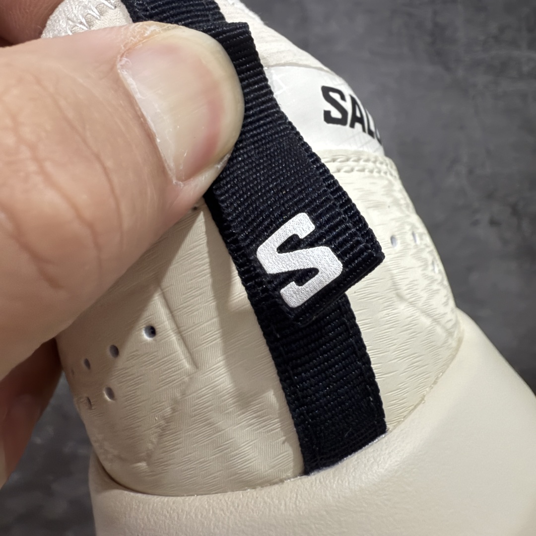 图片[2]-【莞产礼盒版】萨洛蒙 Salomon 25ss新款 S/LAB ALPINWAY 系列 户外登山鞋 休闲运动鞋 情侣款👫 这是一款独特的混合鞋 专为多功能山地探险而设计 该鞋具有优化的缓冲，双密度中底，提供舒适和精准度。其底部采用 Contagrip Alpine，一种高粘性橡胶化合物 提供强大的静摩擦力 精确的抓地力和耐用性 丰富的细节，标志性运动鞋被提炼为新的都市经典 为 SALOMON带来静谧气息 面料原版进口牛皮+透气网面 内里原版进口透气网里 鞋底原版开模防滑橡胶大底 尺码： 女35-40 男39-45（女40 男45定做）-选品中心