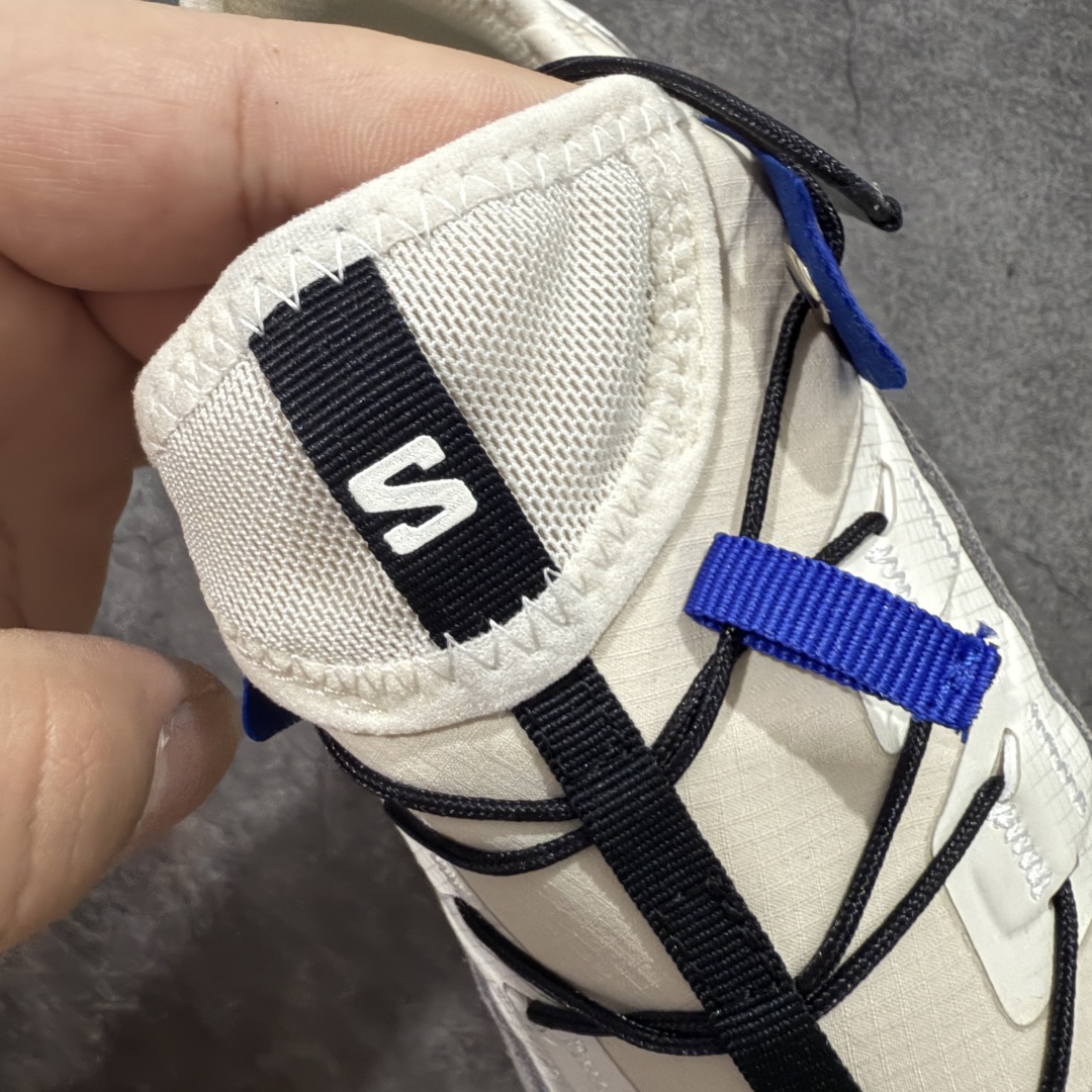 图片[6]-【莞产礼盒版】萨洛蒙 Salomon 25ss新款 S/LAB ALPINWAY 系列 户外登山鞋 休闲运动鞋 情侣款👫 这是一款独特的混合鞋 专为多功能山地探险而设计 该鞋具有优化的缓冲，双密度中底，提供舒适和精准度。其底部采用 Contagrip Alpine，一种高粘性橡胶化合物 提供强大的静摩擦力 精确的抓地力和耐用性 丰富的细节，标志性运动鞋被提炼为新的都市经典 为 SALOMON带来静谧气息 面料原版进口牛皮+透气网面 内里原版进口透气网里 鞋底原版开模防滑橡胶大底 尺码： 女35-40 男39-45（女40 男45定做）-选品中心