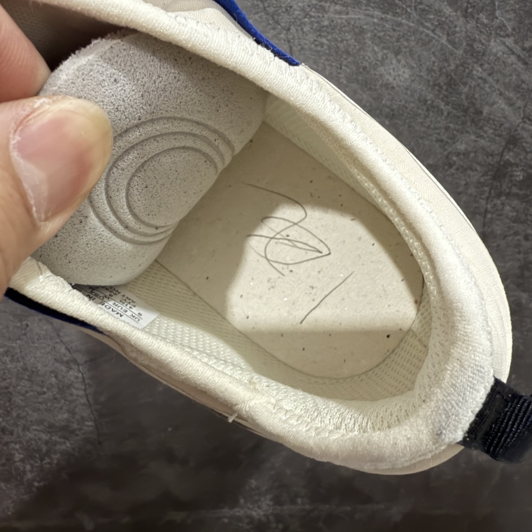 图片[8]-【莞产礼盒版】萨洛蒙 Salomon 25ss新款 S/LAB ALPINWAY 系列 户外登山鞋 休闲运动鞋 情侣款👫 这是一款独特的混合鞋 专为多功能山地探险而设计 该鞋具有优化的缓冲，双密度中底，提供舒适和精准度。其底部采用 Contagrip Alpine，一种高粘性橡胶化合物 提供强大的静摩擦力 精确的抓地力和耐用性 丰富的细节，标志性运动鞋被提炼为新的都市经典 为 SALOMON带来静谧气息 面料原版进口牛皮+透气网面 内里原版进口透气网里 鞋底原版开模防滑橡胶大底 尺码： 女35-40 男39-45（女40 男45定做）-选品中心