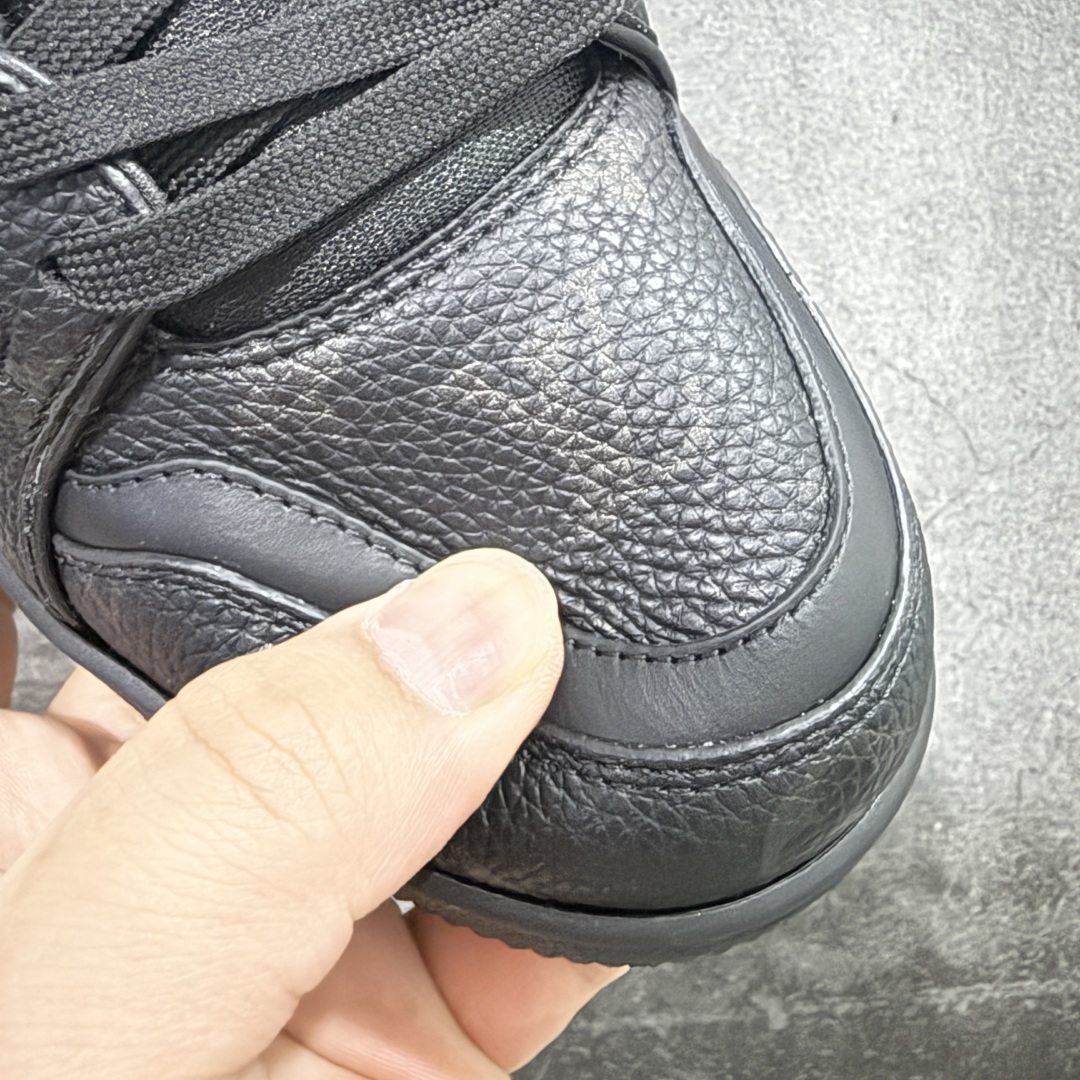 图片[4]-【HM无胶顶级版礼盒】 现货当天可取 LV Trainer系列高奢运动鞋 新款芯片顶级 潮人必备单品 同步ZP官网空胶工艺 鞋舌、挂饰均镶嵌NFC芯片感应装置 正确胶片断点式设计 中底正确还原原版油印字母比例 1：1原楦格板、楦头、刀磨全新升级！ 独家订制顶级压纹麂皮 原版开模TPU大底 质感原版一致 垫脚聚米微料加透气英伦网布 披靡市场任何版本！细节完美呈现！ 代购指定版本 全新升级最新双盒包装 扫码秒进官网！ 全套包装配件同比原版 尺码： 35-46-选品中心